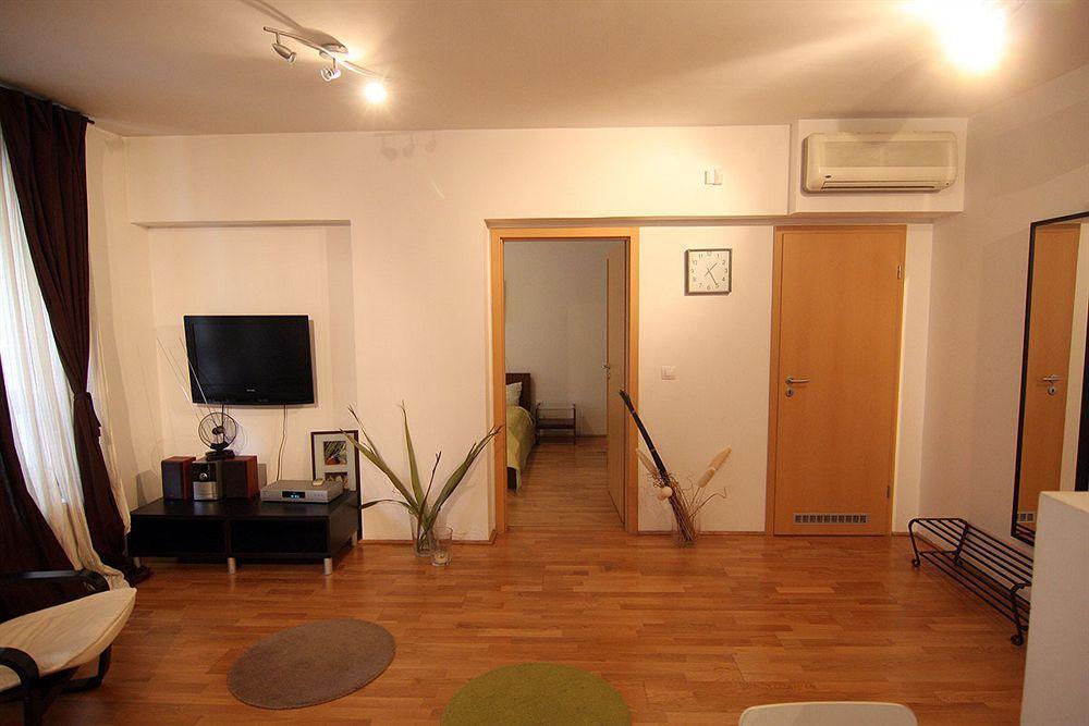 Made Apartment *